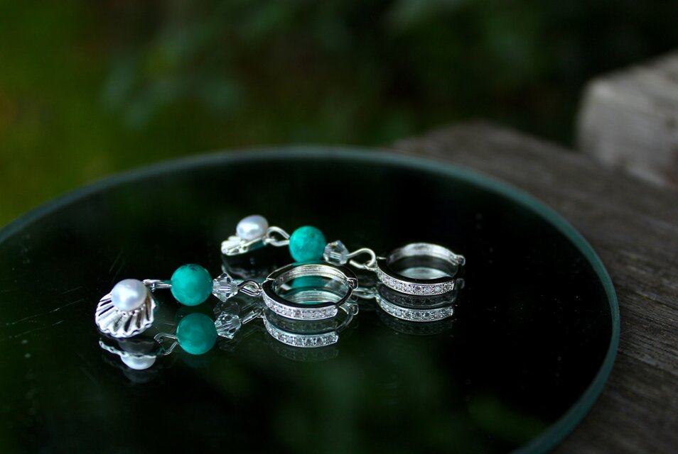 シェルピアス　シルバー　ターコイズ