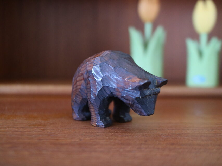 スウェーデンで見つけた木彫りのクマオブジェ | iichi 日々の