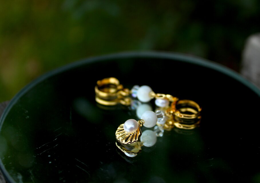 シェルピアス　ゴールド　マザーオブパール