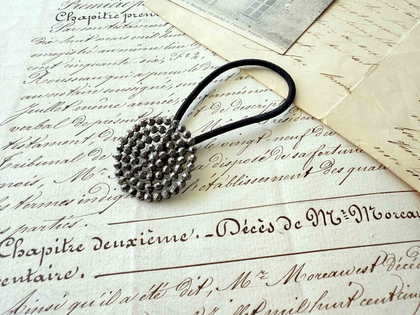 フランスアンティークボタンヘアゴム／カットスチールボタン