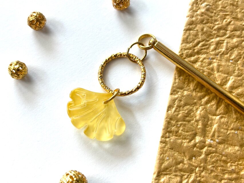 かんざし　ゴールドリングと銀杏のガラスビーズ　一本挿し　一本簪　夏秋　いちょう　イチョウ　黄色　イエロー　紅葉