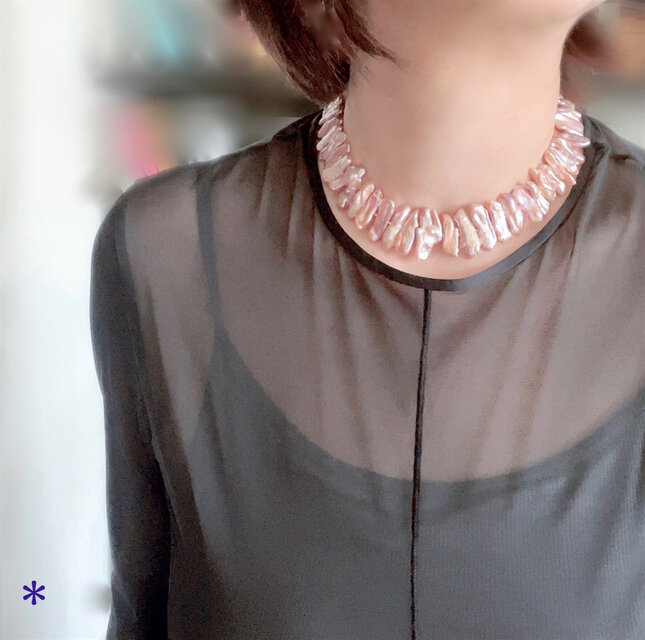 ケシパール 肌になじむ ゴールドローズ フェザーパールのチョーカー