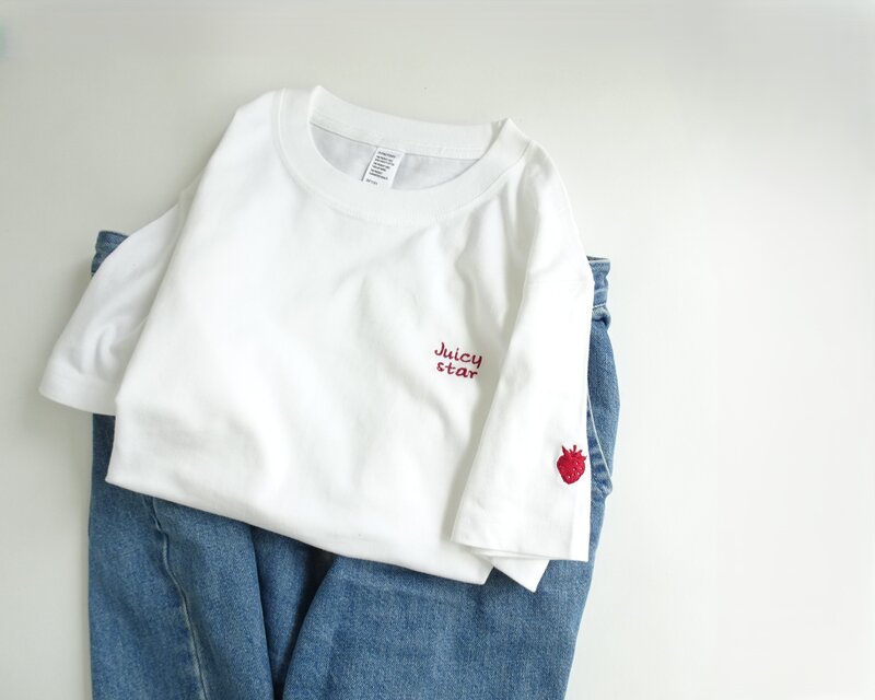 大人のフルーツモチーフ/ヘビーウェイト苺刺繍Tシャツ＜ベージュ＞＜ホワイト＞