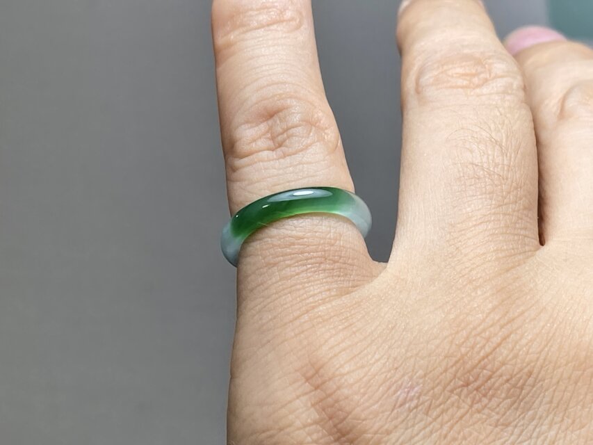 L13-175極品ピンキーリング高氷種濃陽緑4.0号グアテマラ産本翡翠くりぬき L13-38 ピンキーリング 氷種 濃緑 4.0号 グアテマラ産 A貨 本