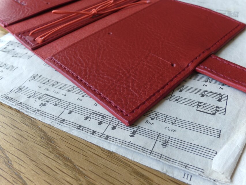 トラベラーズノートカバー／パスポートサイズ／革／赤 | iichi 日々の