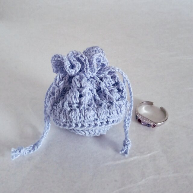 コロンとした小さなポーチ