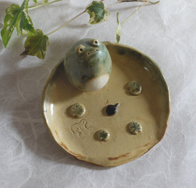 カエルさんのソープディッシュのコピー | iichi 日々の暮らしを