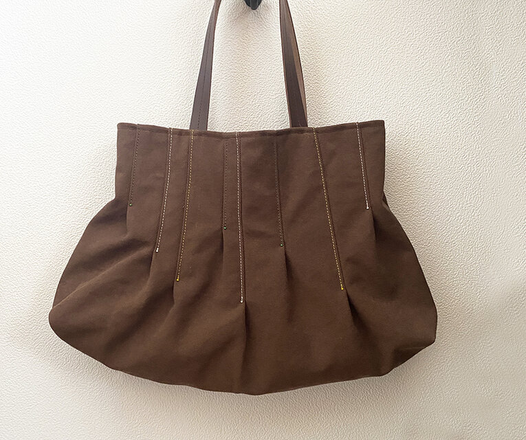 M様オーダー／アンバランスタックの三色ステッチかばん