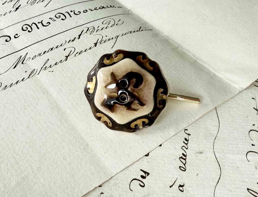 フランスアンティークボタンポニーテールフック／陶器・馬デザインボタン