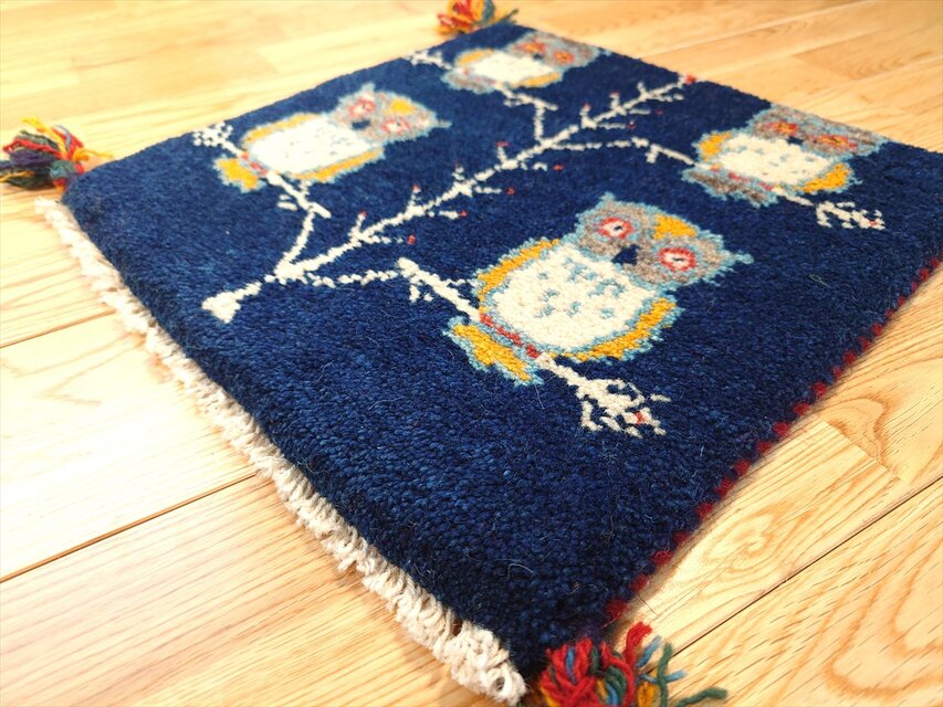 ペルシャ　ギャッベ　ミニマット 38×39.5 丸い葉　糸杉　グレー ペルシャ ギャッベ ミニマット ラグ 横40x39㎝ フクロウ 生命の木 紺色