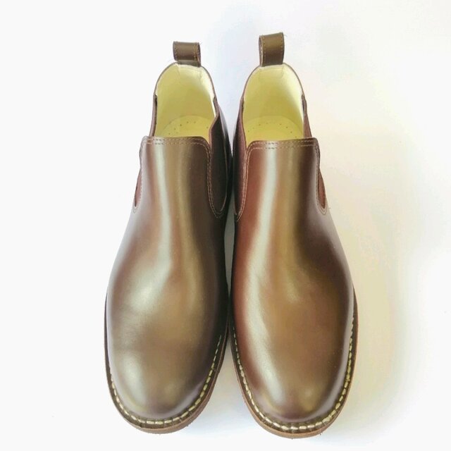 男女兼用ミッドカットブーツ。カジュアルで履きやすいブーツ。高級感ある本革レザー採用　スリッポンスニーカー　ブラウン