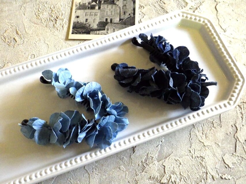 紫陽花のバナナクリップ ■ 柔らかデニムの紫陽花  ■ 2色展開　ライトブルー/ブルー