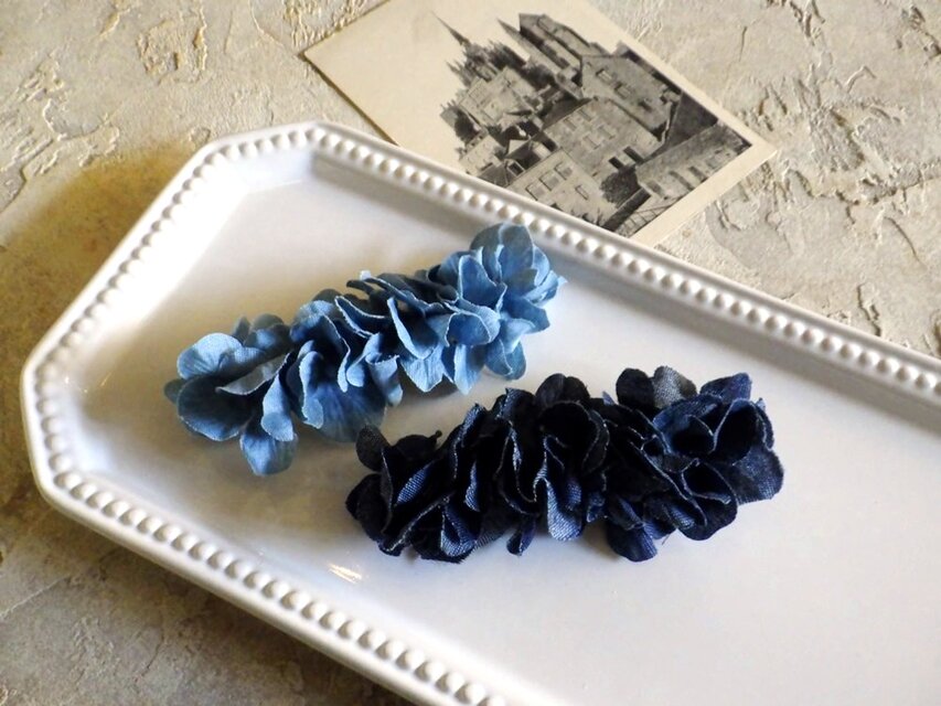 紫陽花のバレッタ ■ 柔らかデニムの紫陽花  ■ 2色展開　ライトブルー/ブルー