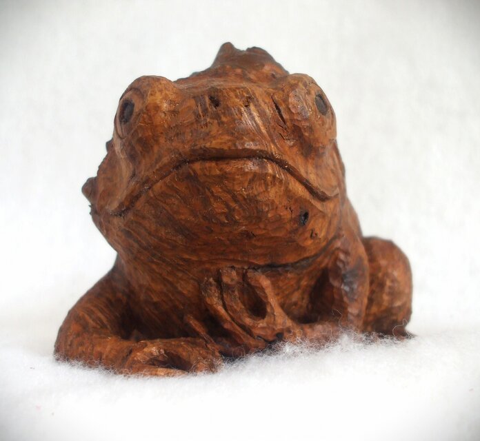 カエルの彫刻 Amazon.co.jp: 石の蛙 御影石 全長約29cm カエルの石彫刻品