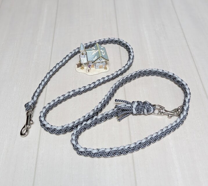 パラコード カフェリード ハート柄  小型、中型、大型犬用 (全長120ｃｍ)　お揃いの首輪といかがでしょう。のコピー