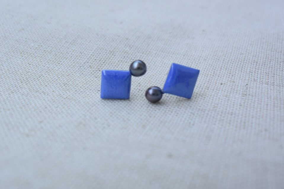 カケラシリーズ】ピアス ひし形×青と淡水パール | iichi 日々の暮らし