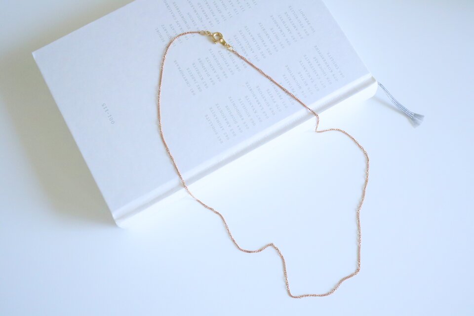 simple pink gold necklace｜華奢で繊細な淡い輝き／サージカルステンレス製