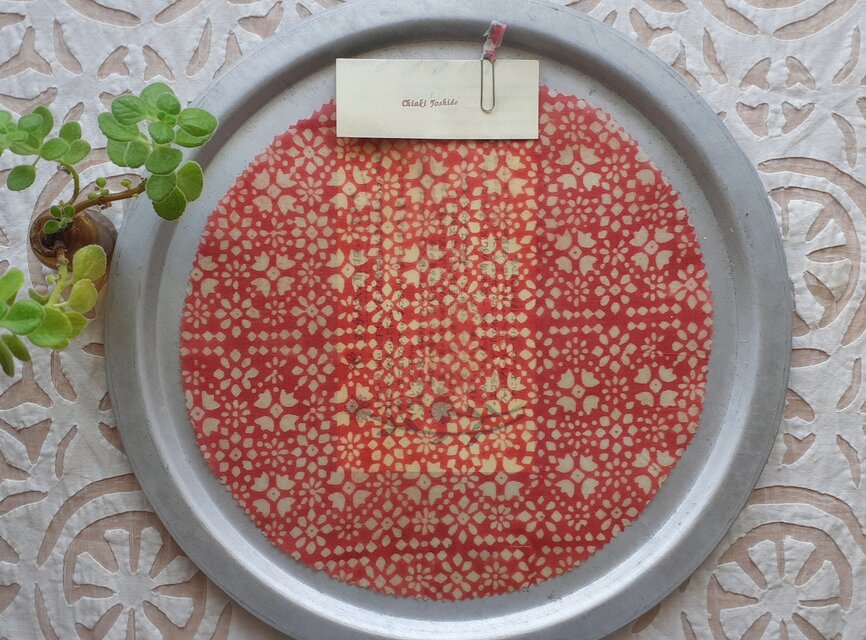 みつろうエコラップまるＬ：ピンク×ホワイト 花柄 〈インド綿 ブロックプリント エコラップ エコ〉