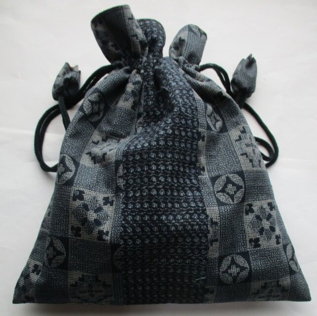 ８３２２　男絣と着物で作った巾着袋　＃送料無料