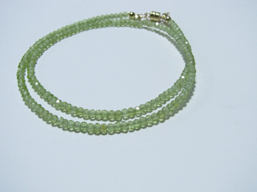 14kgf*【8月誕生石】ボタンカットペリドット（AAA-)のネックレス