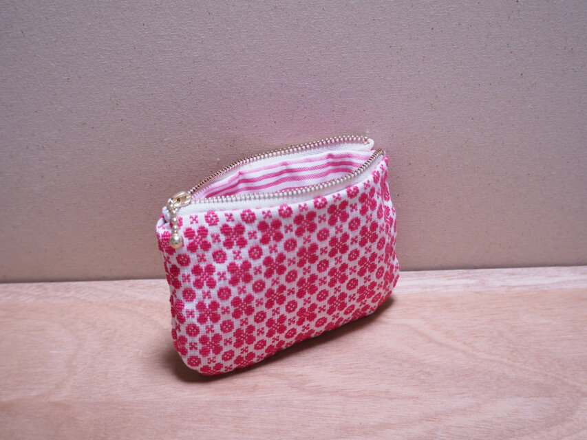 ハンドメイド クロスステッチ ポーチ ファスナー 総刺し | iichi 日々