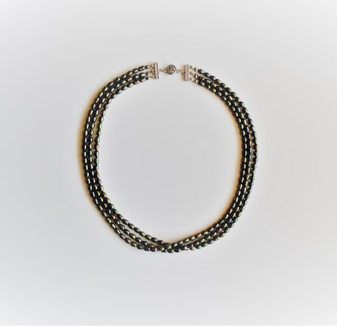 淡水ピーコックグリーンブラックパールの3連ネックレス＊43cm＊3.5