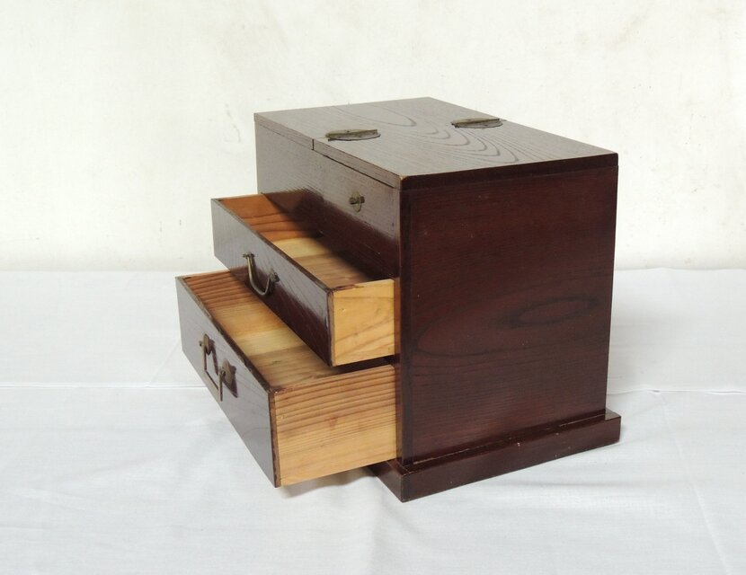 漆塗裁縫箱 | iichi 日々の暮らしを心地よくするハンドメイドや