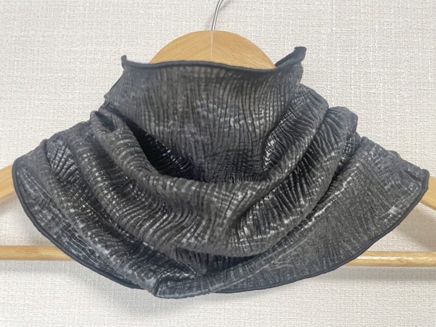ひんやりUVカット光沢ブラックゼブラ柄シングルネックウォーマー日焼け 