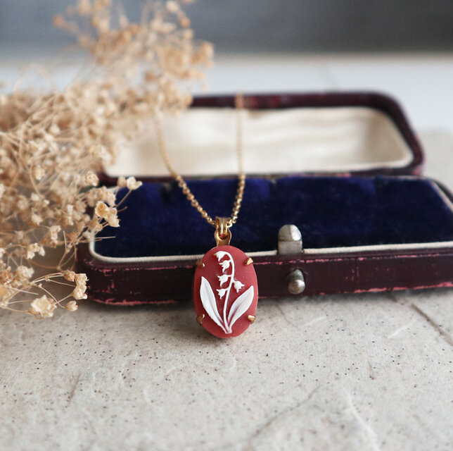 ヴィンテージ！秋色すずらんのカメオネックレス(テラコッタカラー)　金アレ対応