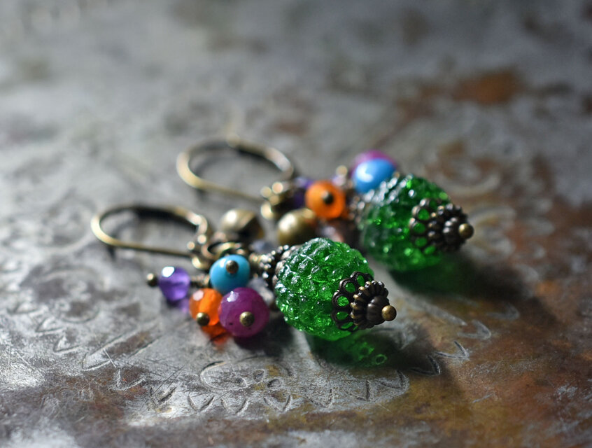 ビルマアンティークビーズとアフガニスタンハンドメイドパーツとクチ族