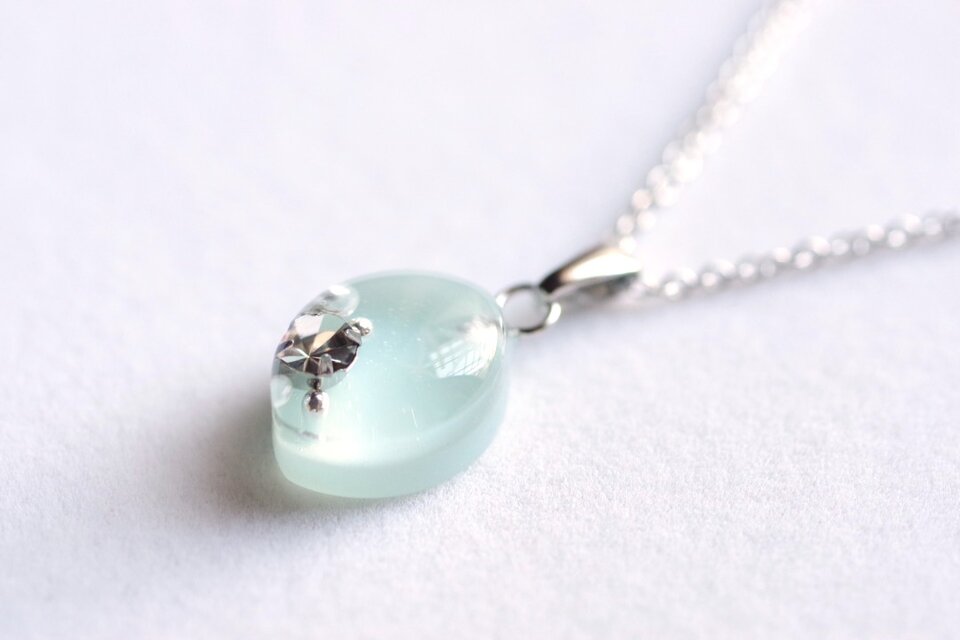 レジンアート　マーキスペンダント〈青い幻影〉