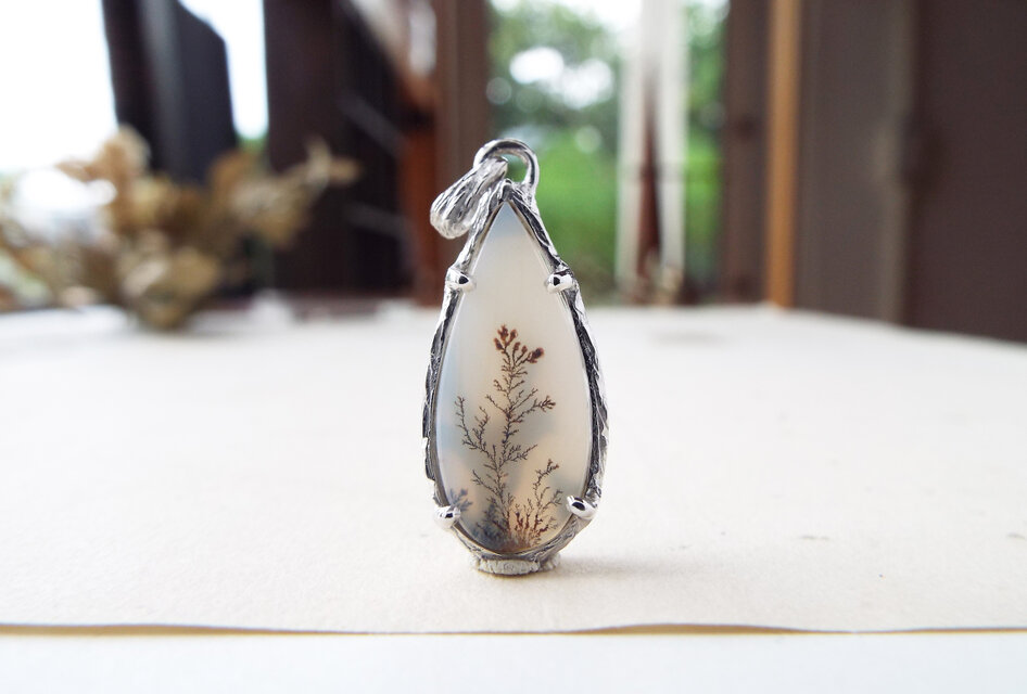 【一点物】鳥とアゲートのネックレス No.10　ツグミ