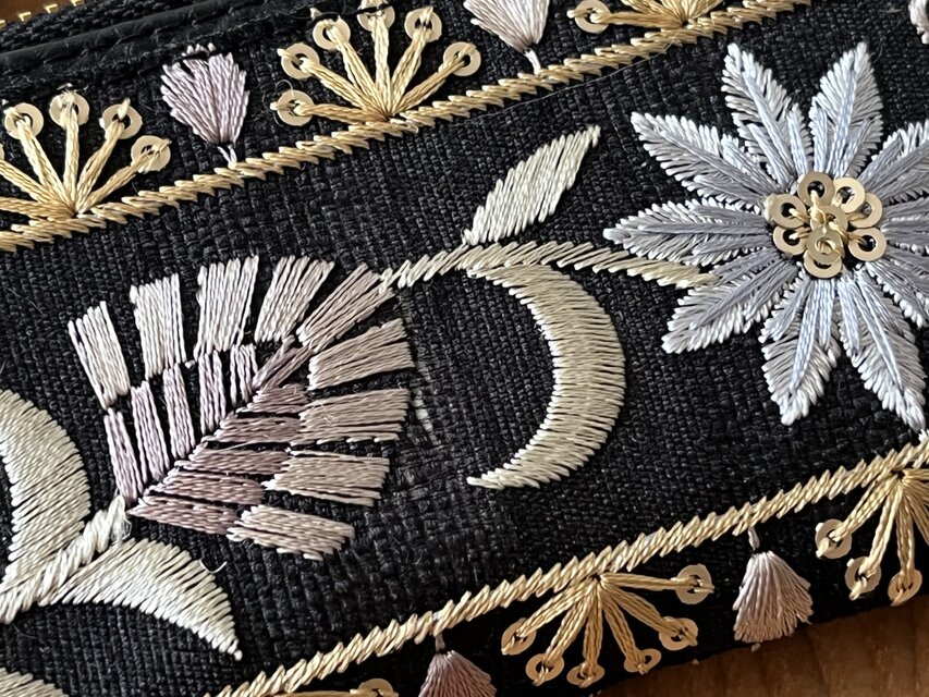 両面インド刺繍ポーチ 10cm フェイクレザー カラビナ | iichi 日々の