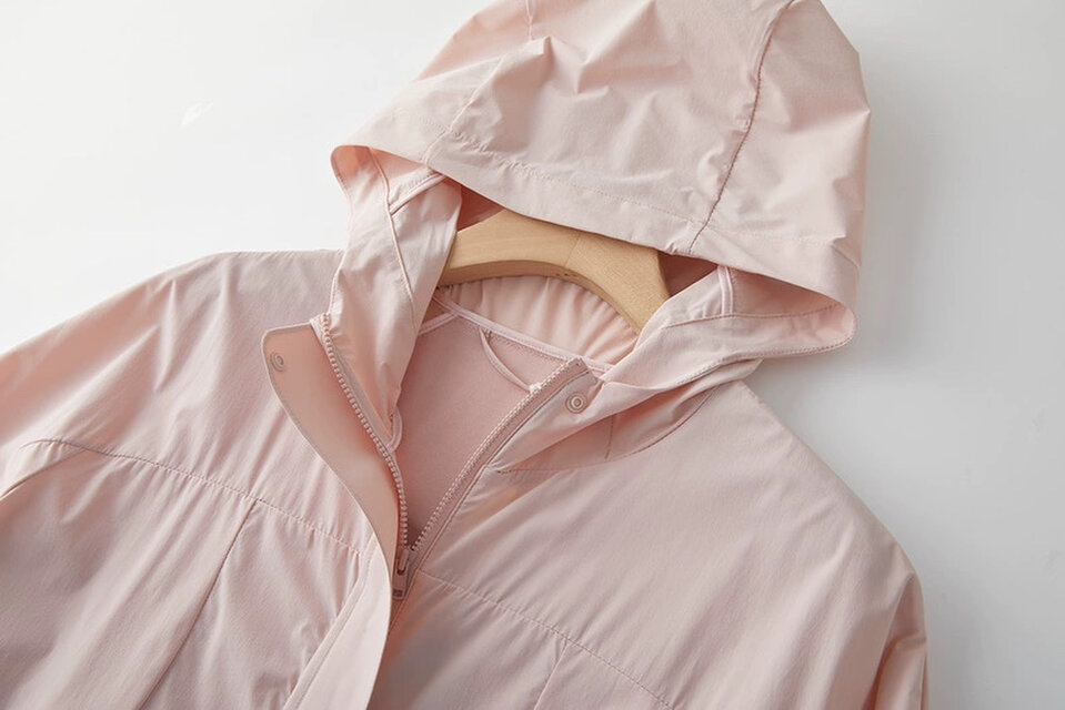 呼吸ホールUVカットジャケット」東レ素材使用275+ UVプロテクションで