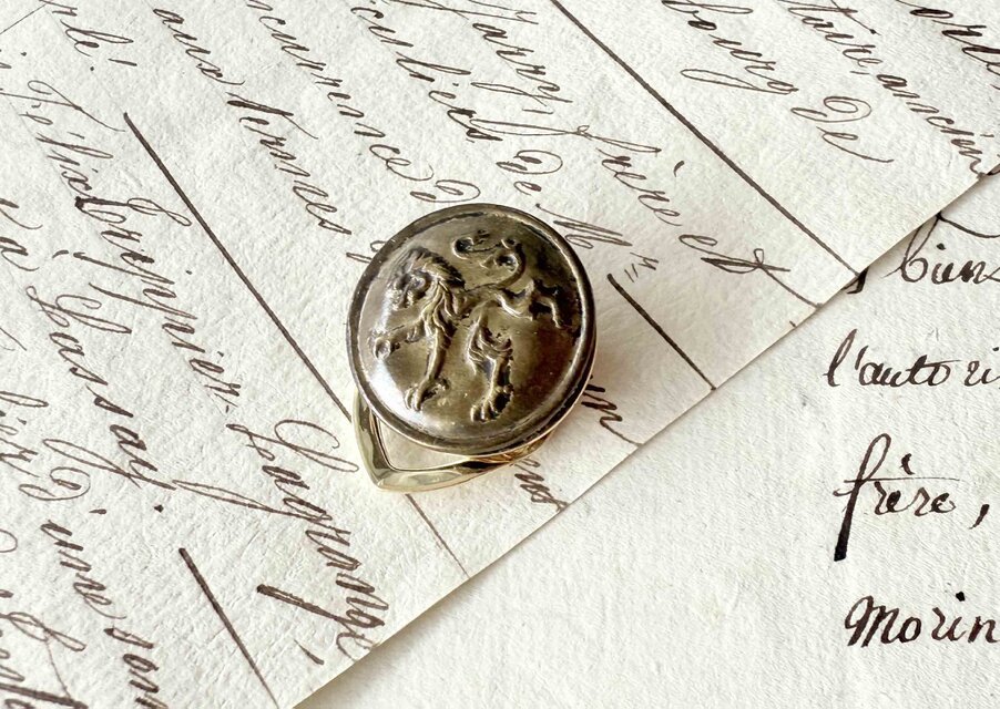 フランスアンティークボタンスカーフ留め／１9００年初頭メタル紋章ボタン