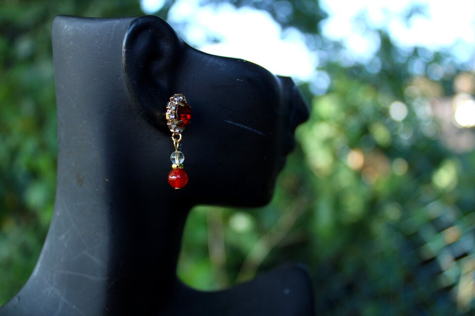 マルモ◆一点物✧カーネリアン×MOP×水晶 トリプレットストーンピアス マルモ様専用◇一点物✧カーネリアン×MOP×水晶 トリプレットストーン