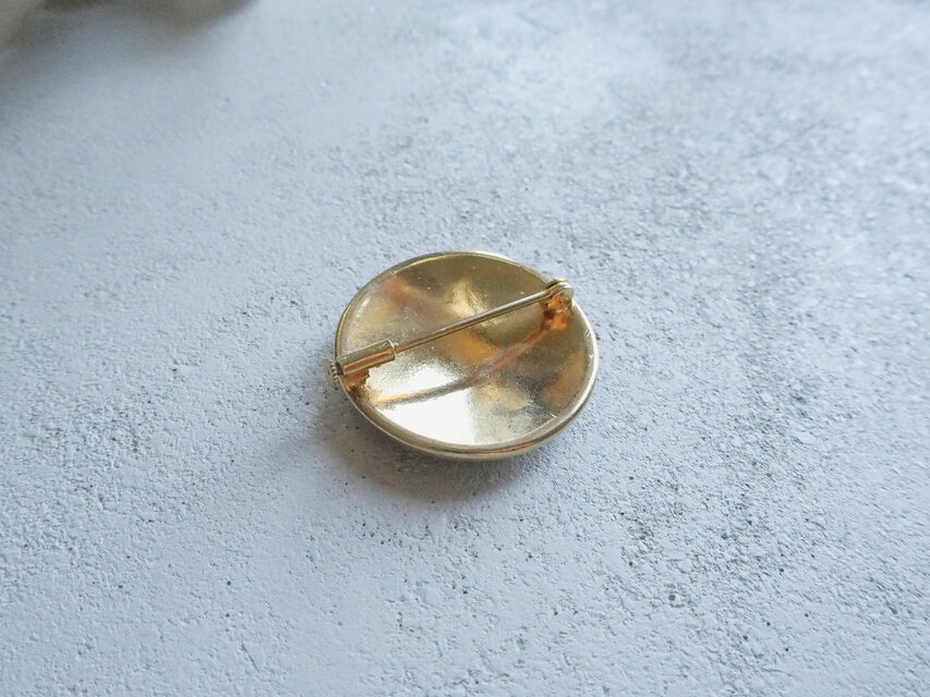 伝統模様のダマスキナードブローチ | iichi 日々の暮らしを心地よく