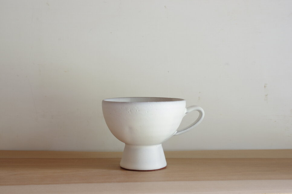 ティーカップ・丸・マット・白・layered