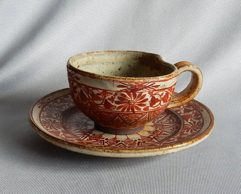赤絵安南紋ティーカップソーサー