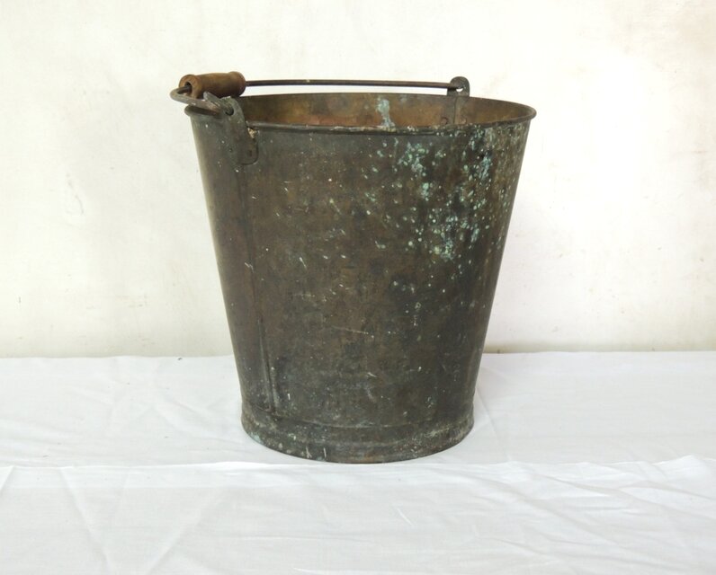 銅バケツ | iichi 日々の暮らしを心地よくするハンドメイドや