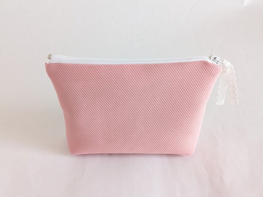 ふわふわうさぎのポーチ（ピンク） | iichi 日々の暮らしを心地よく