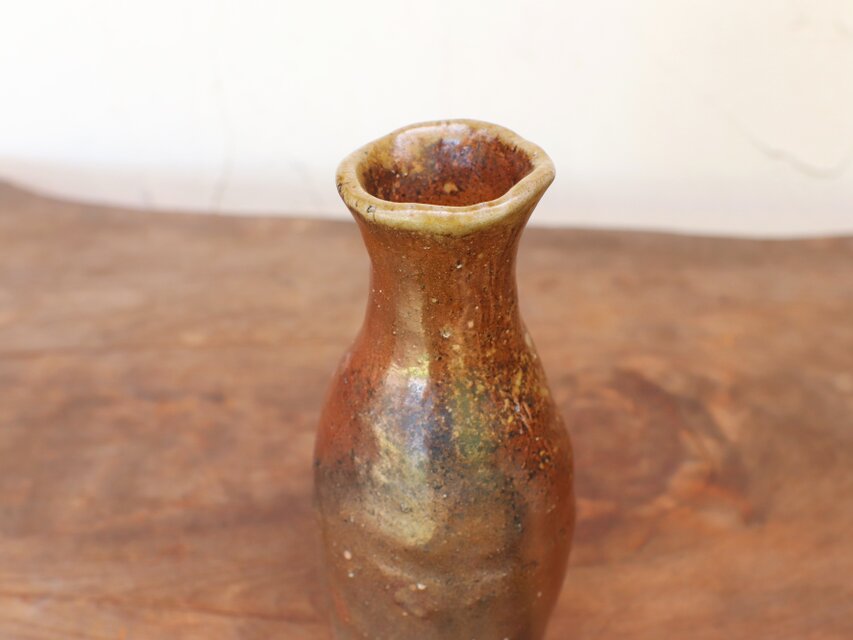 備前焼 花入れ(手びねり) h3-134 | iichi 日々の暮らしを心地よくする