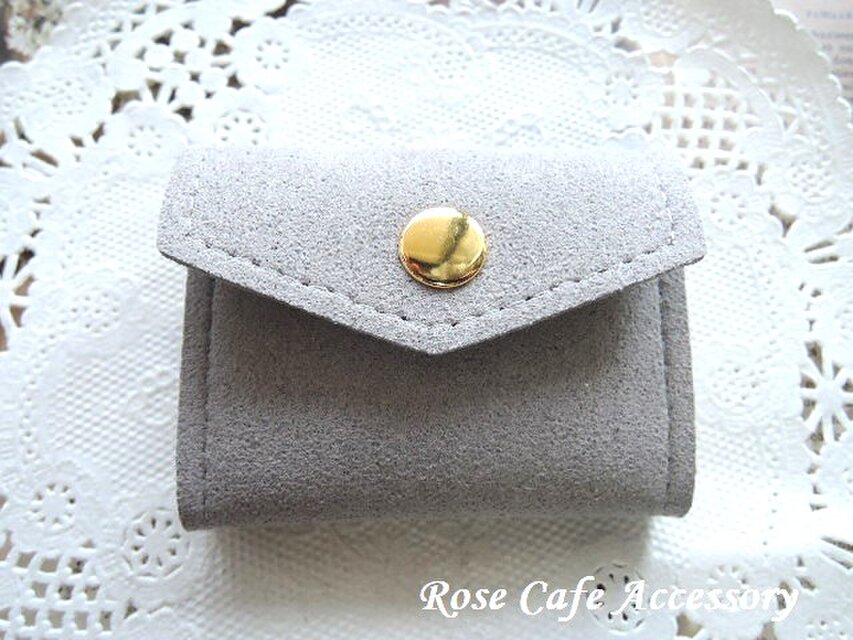 （1414）No.1手のひらサイズのジュエリーポーチ✨合皮スエード/携帯用アクセサリーポーチ 。・。・(^^♪