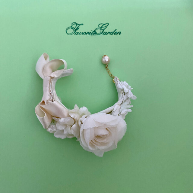 ホワイトフラワー ブレスレットB