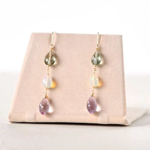 「三彩の雫」極上カット/ピンクアメジストxプラジオライトxプレシャスオパールピアス14kgf