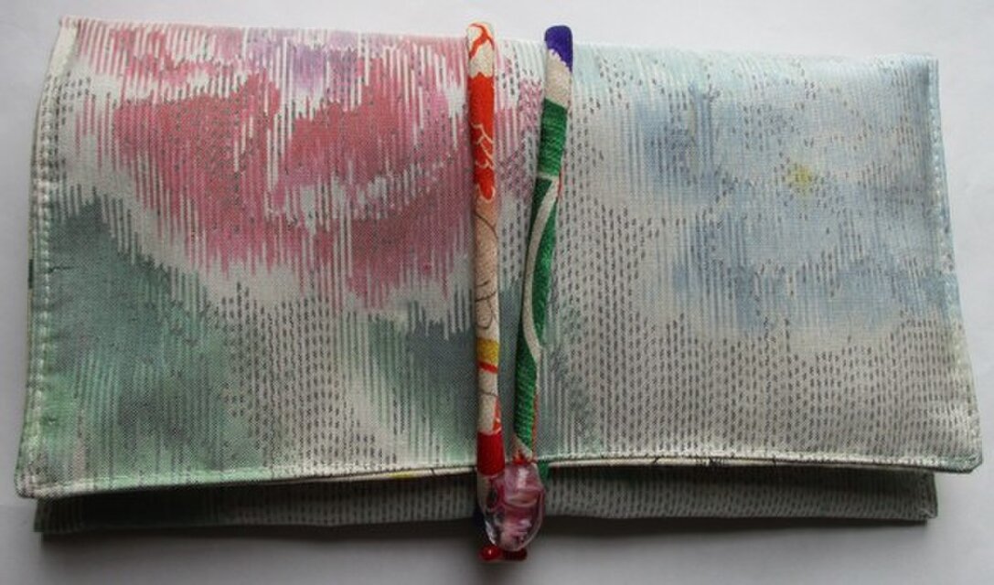 ８３３４　花柄の着物で作った和風財布・ポーチ＃送料無料