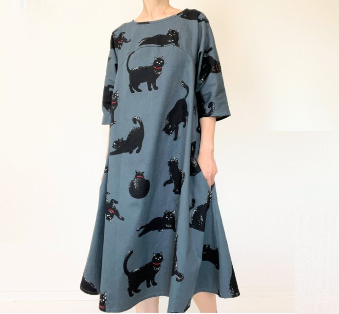 こなまいきな黒猫のワンピース＊ポケット付き＊国産コットン 綿100