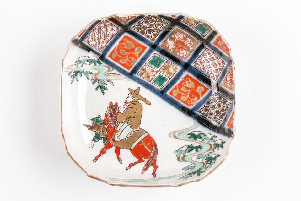 古伊万里 染錦 唐人更紗文 角平鉢 明治時代 E1669 個体B