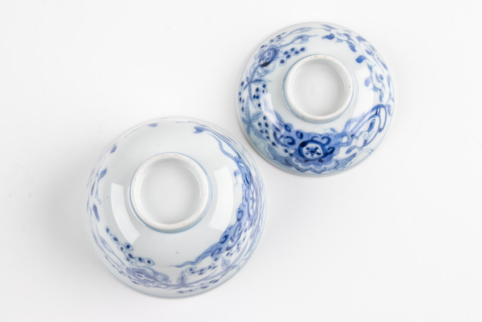 祥瑞茶碗　古伊万里　二重角福　染付　茶碗　うさぎ　鳥　つくし 古伊万里 染付 蓋付 茶碗 福寿 縦稿文 麦藁 祥瑞 重ね丸紋 紗綾