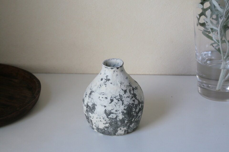 白化粧一輪挿し【102】